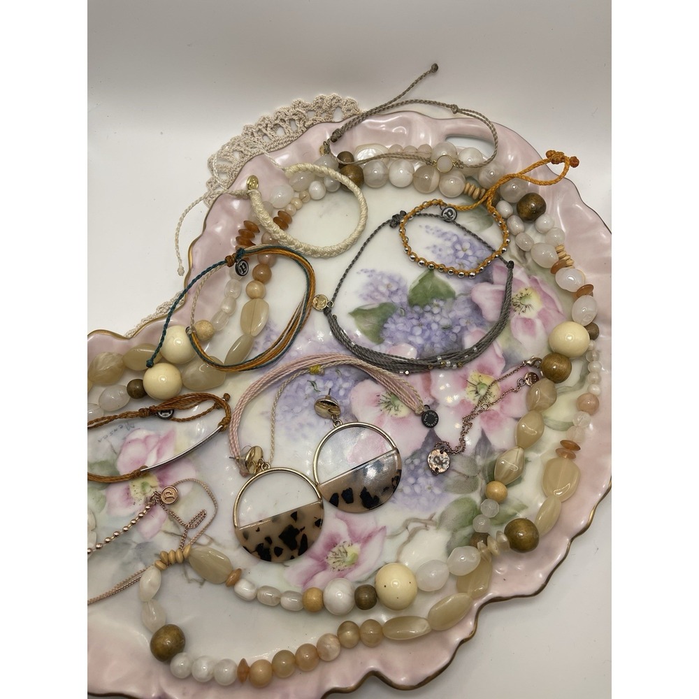 Mixed Lot Costume Jewelry, Necklaces, Bracelets, Earrings